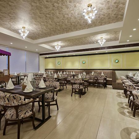 Regenta Place Gwalior Exterior foto